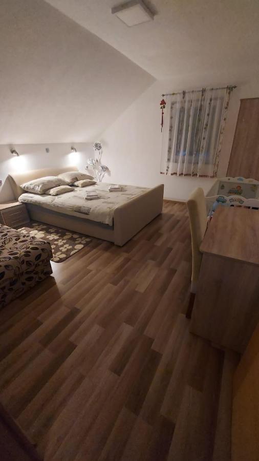 Apartment Slap Rakovica Exterior foto